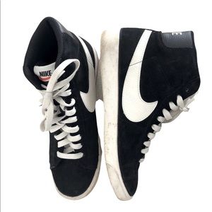 ❤️2/40$❤️ Nike Vintage Style High Tops - ladies size US8